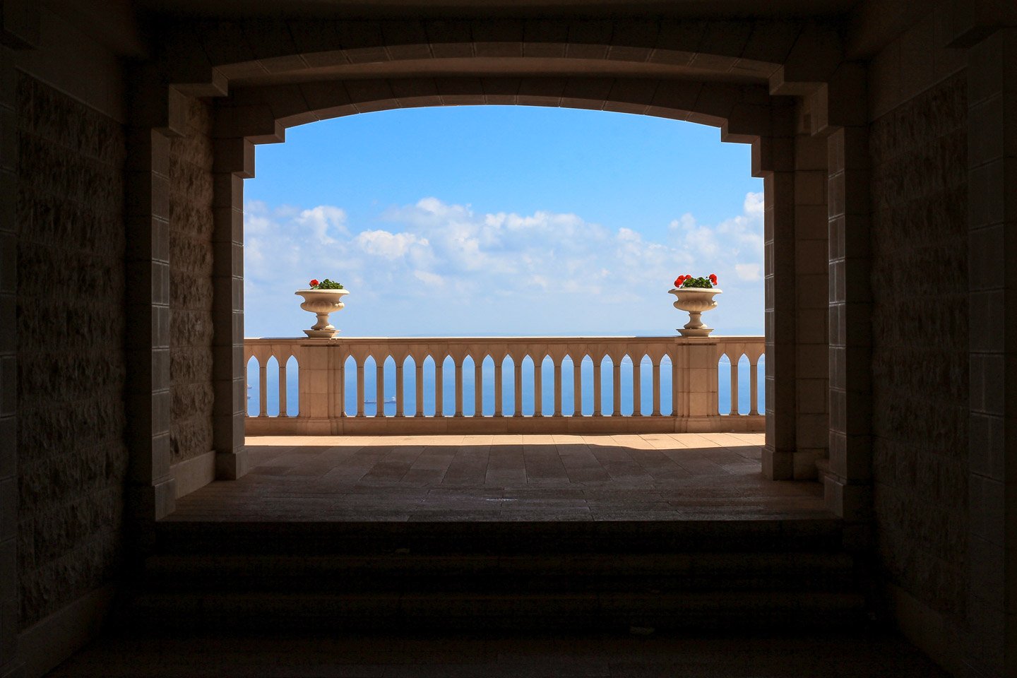 Vista de las terrazas al mar, templo Bahai en Israel.